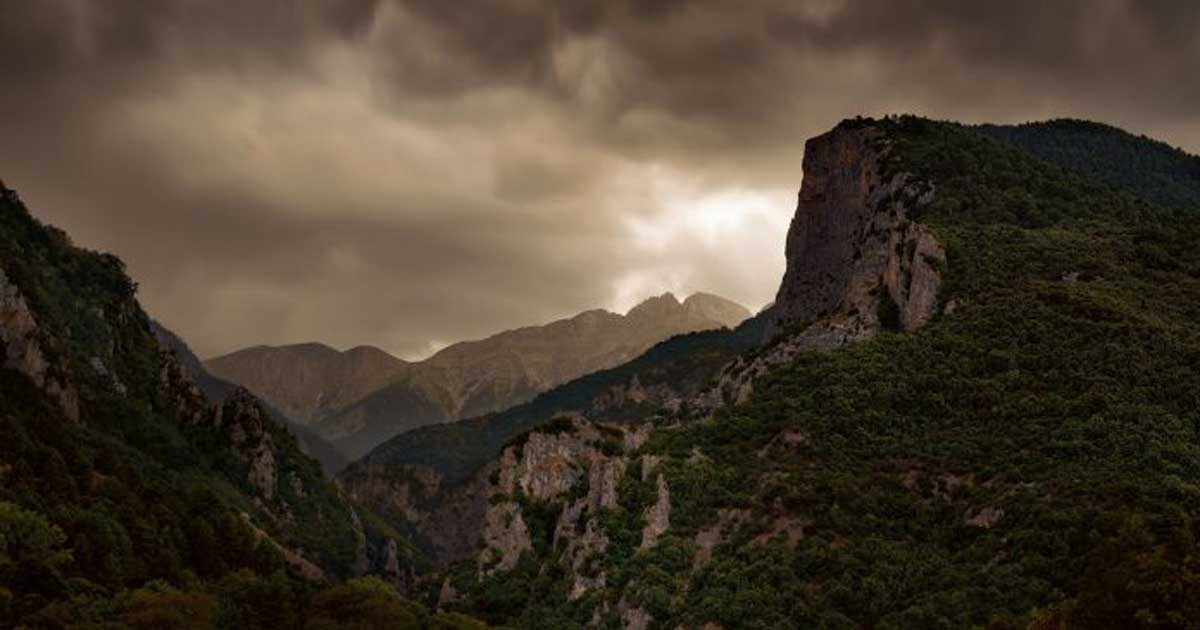 กรีซ เทพเจ้า และดินแดนปรโลก